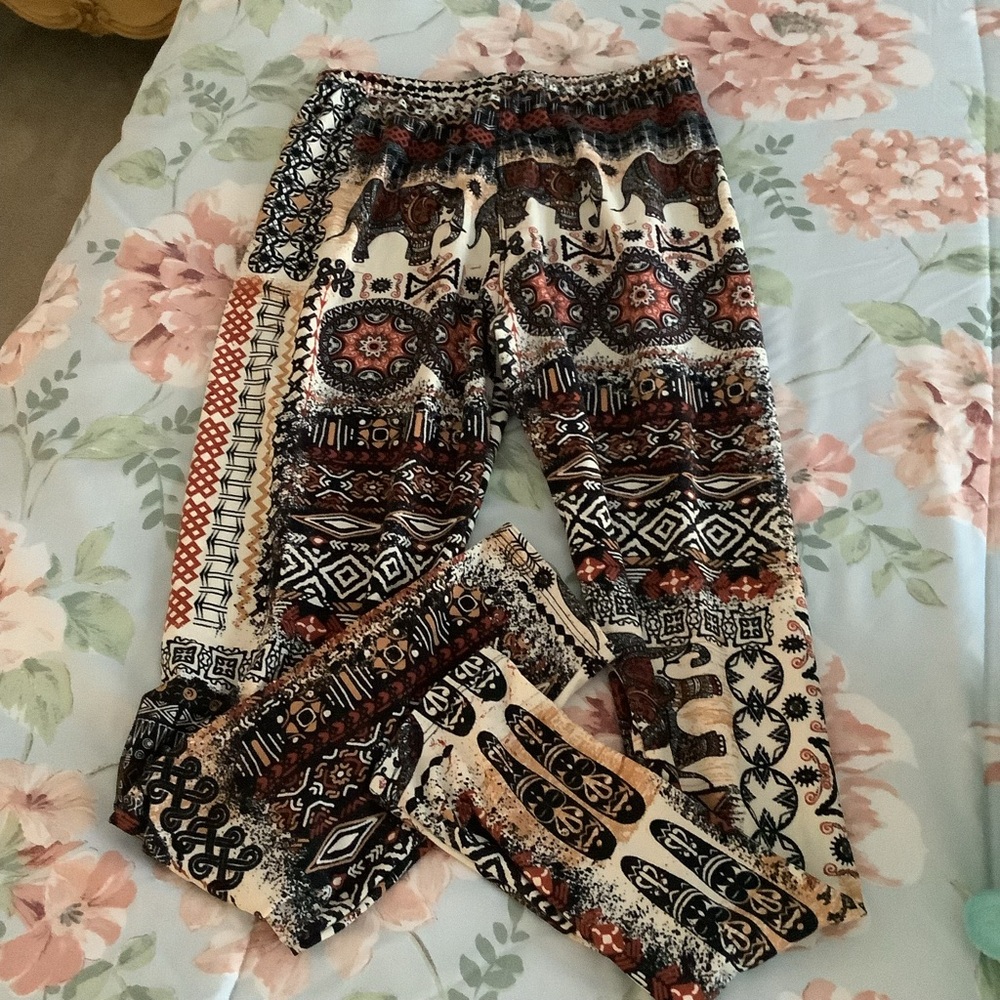 Leggins soft with Elephants colorful size Med stretchy waist Very soft m…